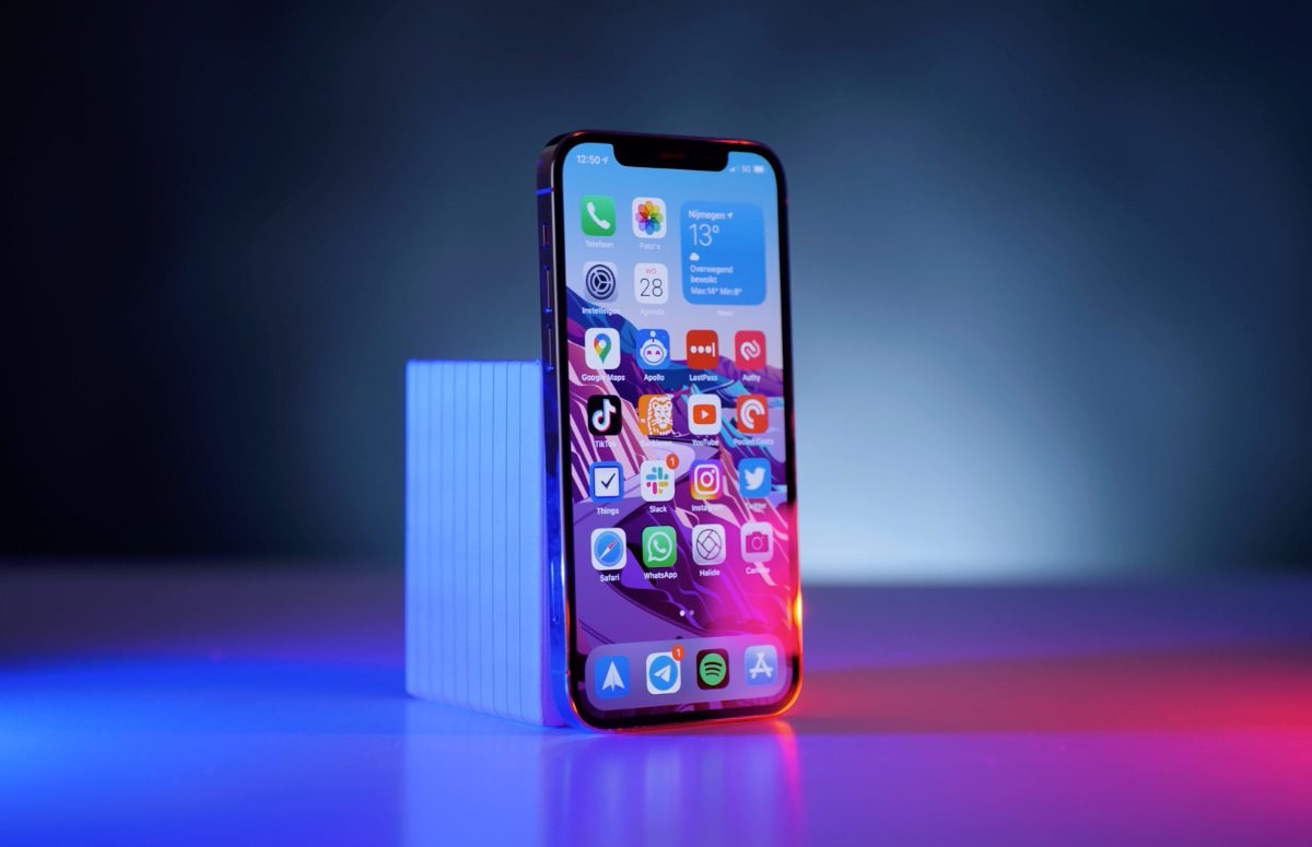 شاشة تحديث iOS في الآيفون 2025
